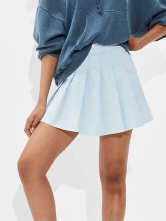 American Eagle Outfitters Dresses & Skirts - American Eagle Light Blue Pleated Mini Skirt Size 4 Regular Back Zip Preppy